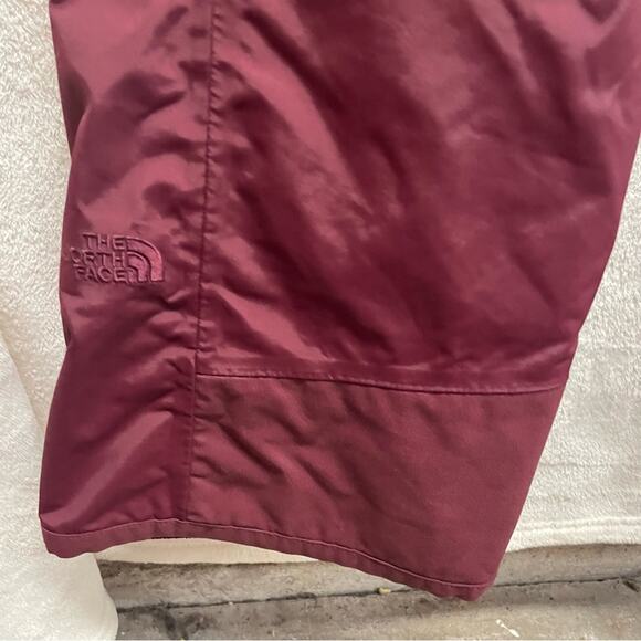 The North Face women’s insulated Freedom snow pants burgundy medium - Picture 6 of 14